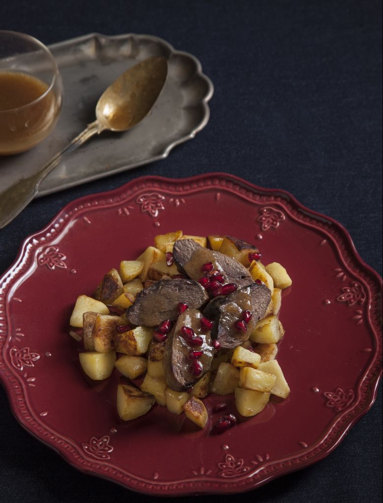 Ζαρκάδι εκτροφής με φρούτα του χειμώνα