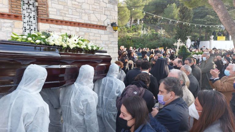 Γιώργος Τράγκας – Τελευταίο αντίο στον δημοσιογράφο – Εφυγε άδικα, είπε ο Χαρδαβέλλας | tovima.gr