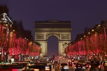 Γαλλία – Ακυρώνονται οι εορταστικές εκδηλώσεις λόγω της παραλλαγής Όμικρον