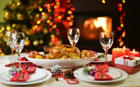 Χριστουγεννιάτικο τραπέζι – Οι τιμές για γαλοπούλα, κουραμπιέδες, μελομακάρονα [πίνακας]