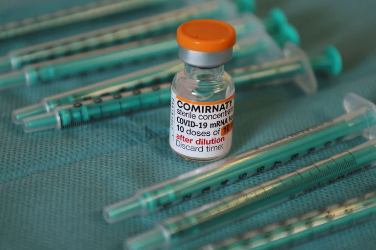 Πρασσάς – «Τι συμβαίνει με τα εμβόλια και τη μετάλλαξη Όμικρον» | tovima.gr