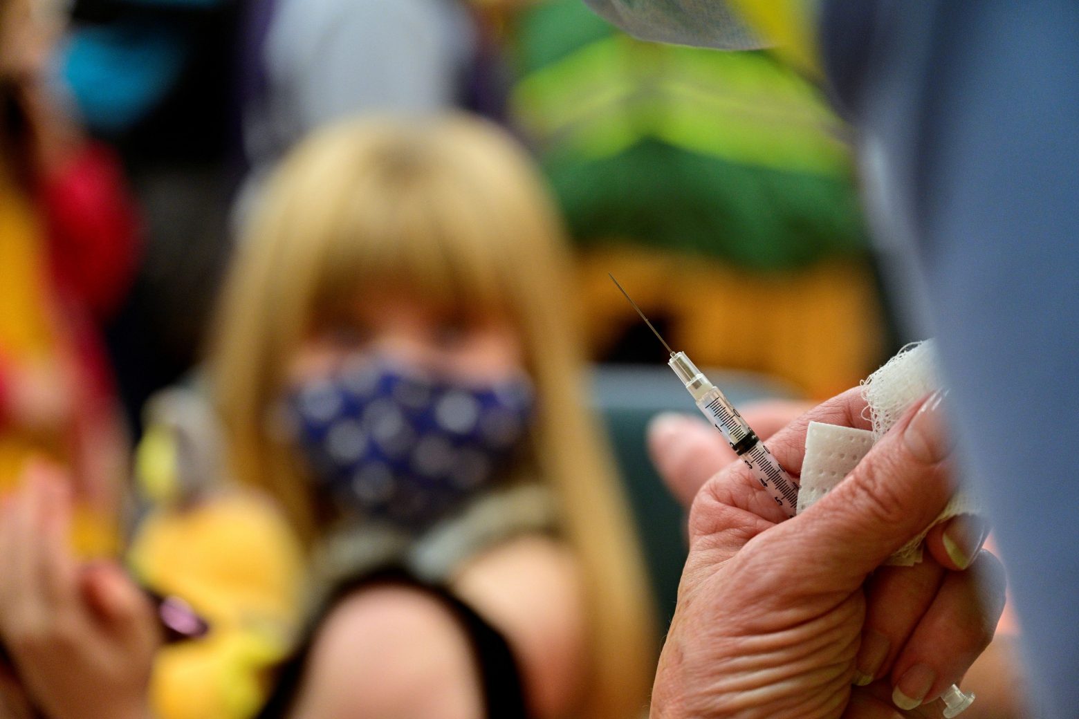 Εμβόλια – Pfizer και BioNTech θα κάνουν δοκιμή για τρίτη μειωμένη δόση σε παιδιά κάτω των πέντε ετών