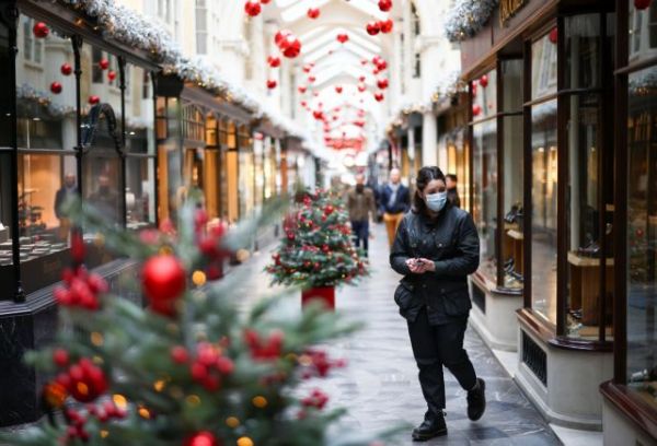 Όμικρον – Στη «σκιά» της νέας παραλλαγής τα Χριστούγεννα στην Ευρώπη – Νέα περιοριστικά μέτρα λαμβάνουν οι χώρες