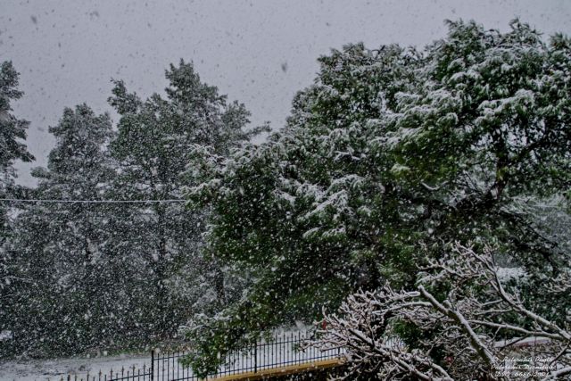 Κακοκαιρία – Χιόνισε στον Υμηττό – Σε ποιους δρόμους διακόπηκε η κυκλοφορία | tovima.gr