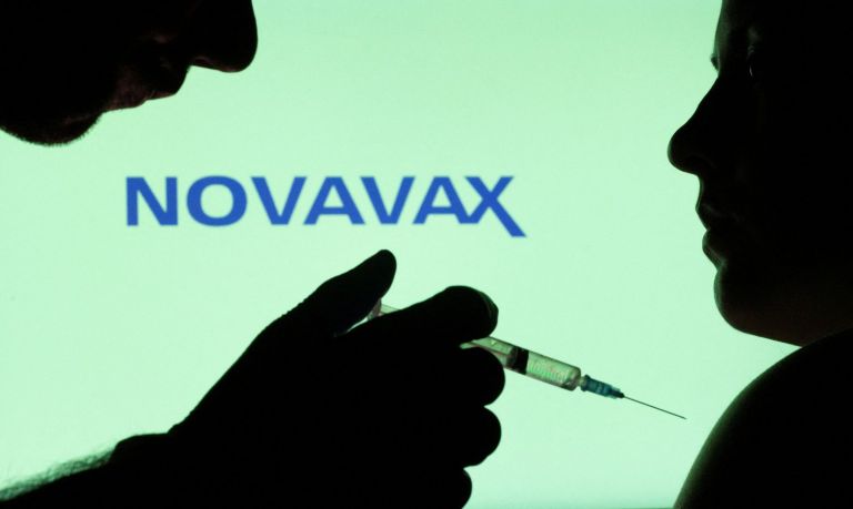 Εμβόλιο – Εγκρίθηκε και επίσημα το Novavax στην ΕΕ | tovima.gr