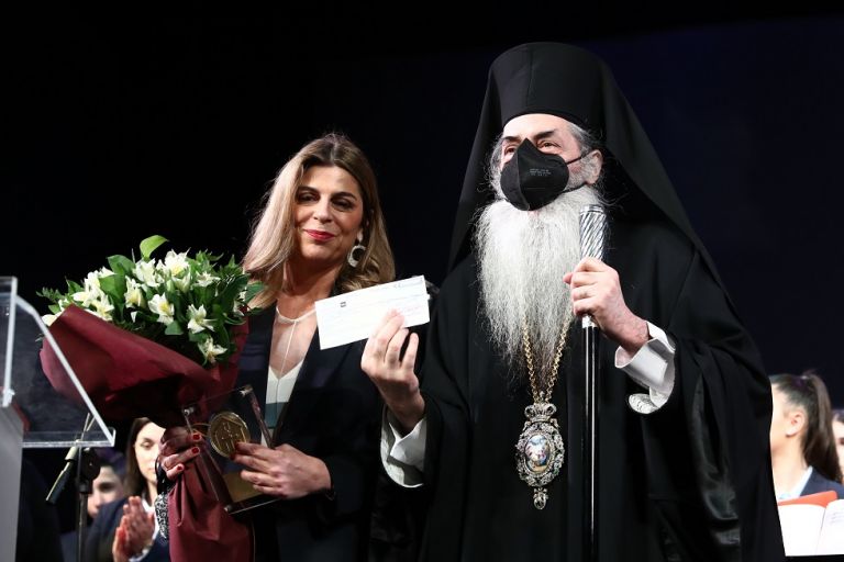 Τιμήθηκε ο Βαγγέλης Μαρινάκης για την τεράστια κοινωνική προσφορά του | tovima.gr