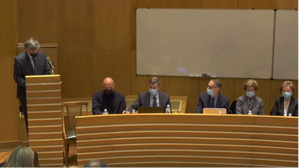 Ιατρική Σχολή ΕΚΠΑ- Δείτε live την ενημερωτική εκδήλωση για την πανδημία και τον εμβολιασμό