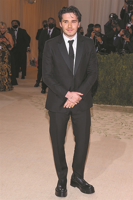 Μία πρόσκληση μήπως;