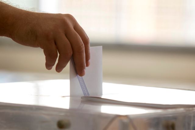 Δημοσκόπηση – Διψήφιο προβάδισμα της ΝΔ – Άνοδος του ΚΙΝΑΛ | tovima.gr