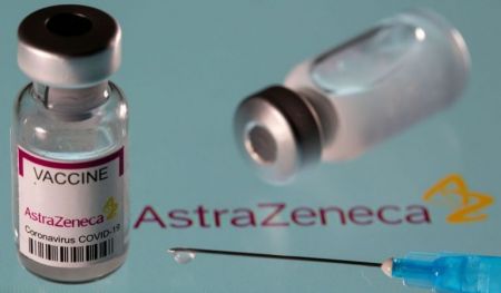 Κορωνοϊός – Οι τρεις δόσεις του εμβολίου της AstraZeneca είναι αποτελεσματικές έναντι της Όμικρον