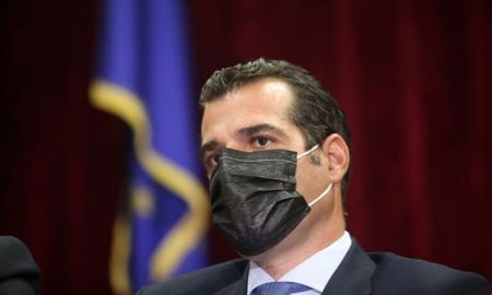 Government, experts review possible additional public health restrictions