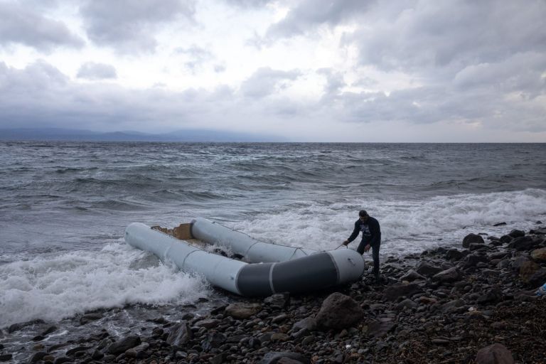 Μηταράκης – «Η Ελλάδα θα συνεχίσει να σώζει ζωές στη θάλασσα και να μάχεται κατά των λαθροδιακινητών»