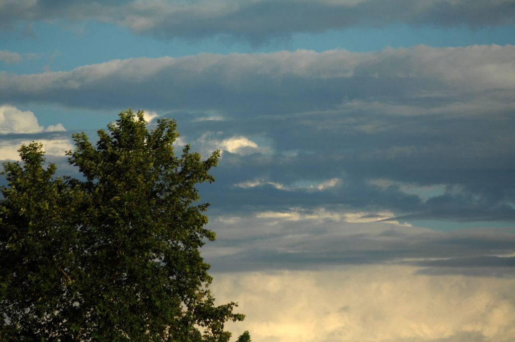 Καιρός – Βροχές, αφρικανική σκόνη και άνοδος της θερμοκρασίας την Κυριακή