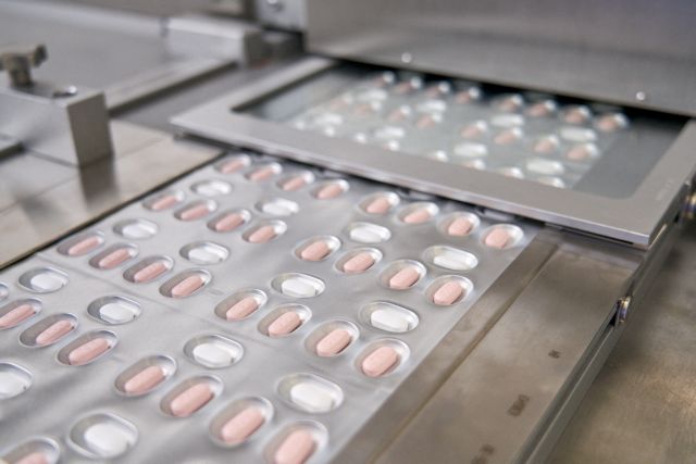 Γερμανία – Παραγγελία 1.000.000 δόσεις από το χάπι Paxlovid για τον κορωνοϊό | tovima.gr