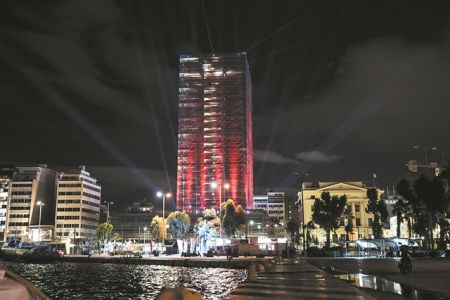 Αναπλάσεις «ανάσα» σε Πειραιά – Βοτανικό