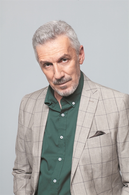 «Η “Σκοτεινή θάλασσα” είναι μια σειρά με αισθητική»