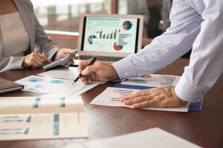 Δεν αρκεί να περιμένουμε το μέλλον, πρέπει να το δημιουργήσουμε