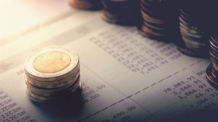 Κρίσεις και συγκρίσεις