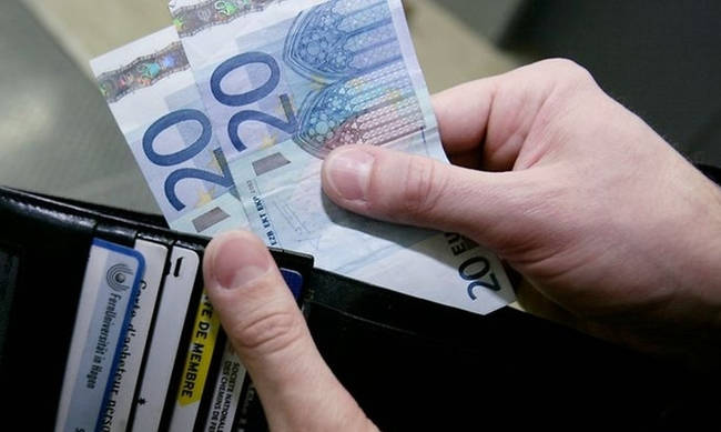 Κατώτατος μισθός – Αυξήθηκε στα 663 ευρώ από σήμερα 1η Ιανουαρίου