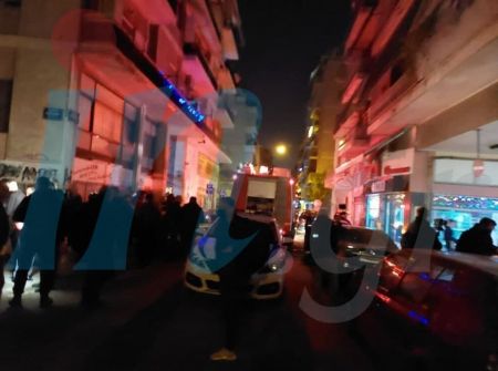 Συναγερμός – Άνδρας κρατά όμηρο την κοπέλα του και απειλεί να τινάξει την πολυκατοικία