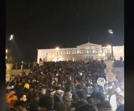 Κορωνοϊός – Εκατοντάδες παραβάσεις και πρόστιμα από την ΕΛΑΣ μέσα σε τρεις ημέρες