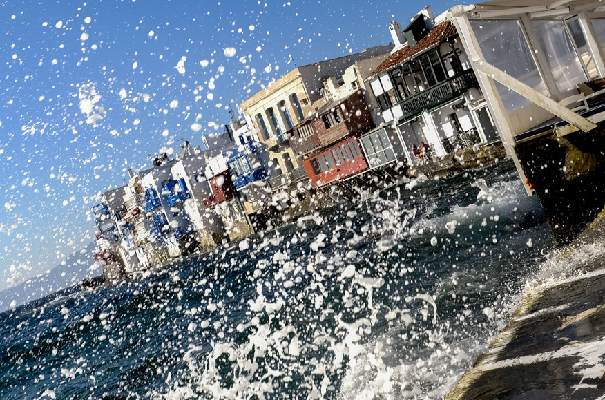 Οι “ταχυδρόμοι” – Μνήμη Θοδωρή Μάγκα