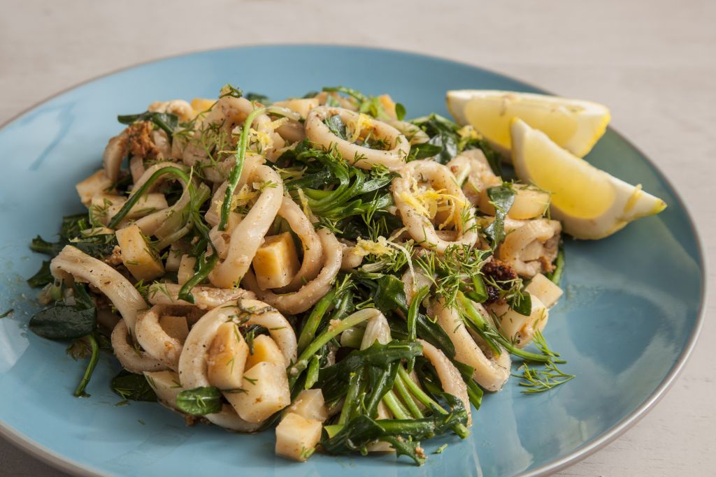 Καλαμαράκια με λαχανικά