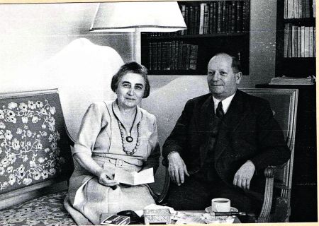 Μικρασιατικές μνήμες – Η Μέλπω, ο Οκτάβιος, το Κέντρο και το Ινστιτούτο