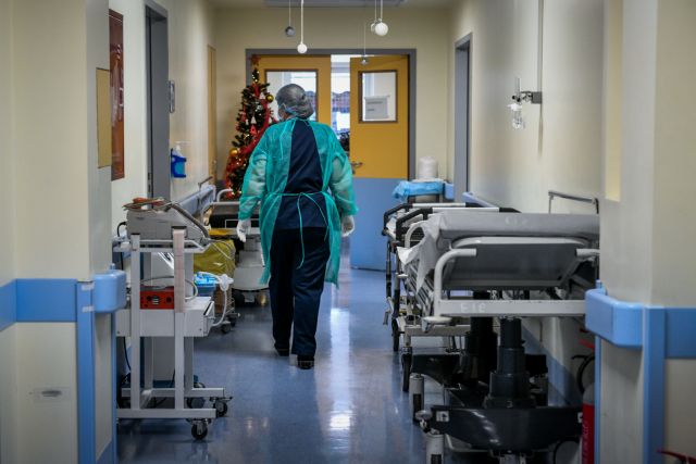 Καστοριά – Γυναίκα με κορωνοϊό γέννησε κοριτσάκι