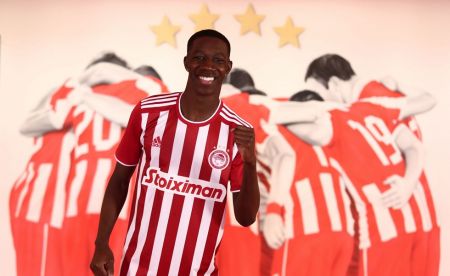 Επίσημο – Στα «ερυθρόλευκα» για 4,5 χρόνια ο Φαντιγκά