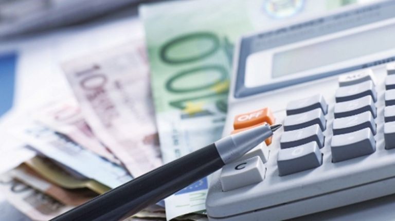 Ρύθμιση χρεών προς ΕΦΚΑ και ΑΑΔΕ έως και 72 δόσεις – Ενοποιούνται οι ΚΑΔ που μπορούν να υπαχθούν | tovima.gr