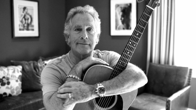 Πέθανε σε ηλικία 73 ετών ο Αμερικανός τραγουδοποιός Τζον Λιντ | tovima.gr