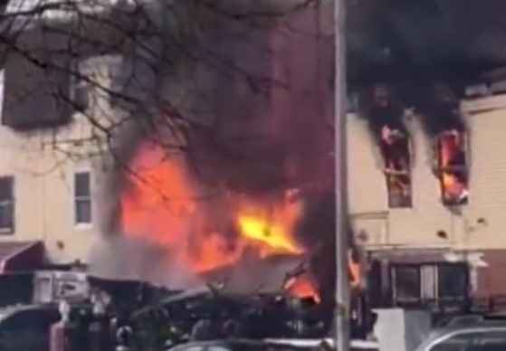 Νέα Υόρκη – Φονική πυρκαγιά με έναν νεκρό και εννέα τραυματίες