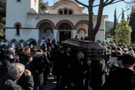 Αλέκος Φασιανός – Σε κλίμα συγκίνησης το τελευταίο αντίο στον μεγάλο Έλληνα ζωγράφο