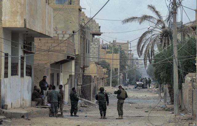 Συρία: Συνεχίζονται για τρίτη ημέρα οι μάχες ανάμεσα στο ISIS και τις κουρδικές δυνάμεις | tovima.gr