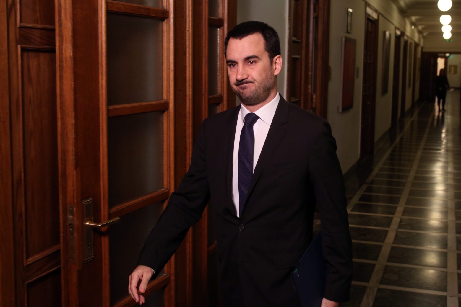 Αλέξης Χαρίτσης: Θετικός στον κορωνοϊό – Είχε εμβολιαστεί και με τις τρεις δόσεις