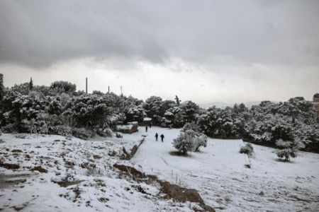 Παραμένει το κρύο, περιορίζονται οι χιονοπτώσεις – Η πρόγνωση της Χριστίνας Ρήγου