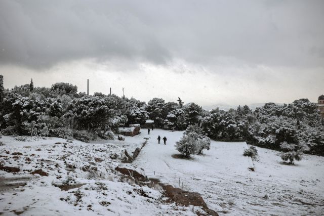Παραμένει το κρύο, περιορίζονται οι χιονοπτώσεις – Η πρόγνωση της Χριστίνας Ρήγου