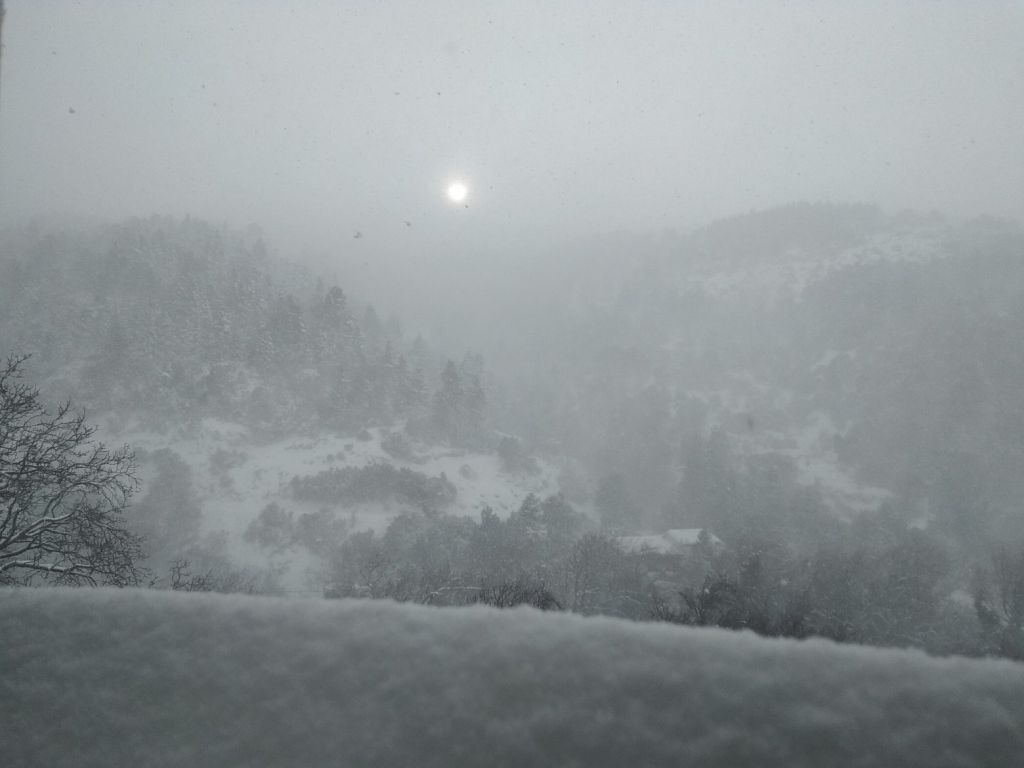 Διακοπή ρεύματος: Στο σκοτάδι πολλές περιοχές των Βορείων Προαστίων