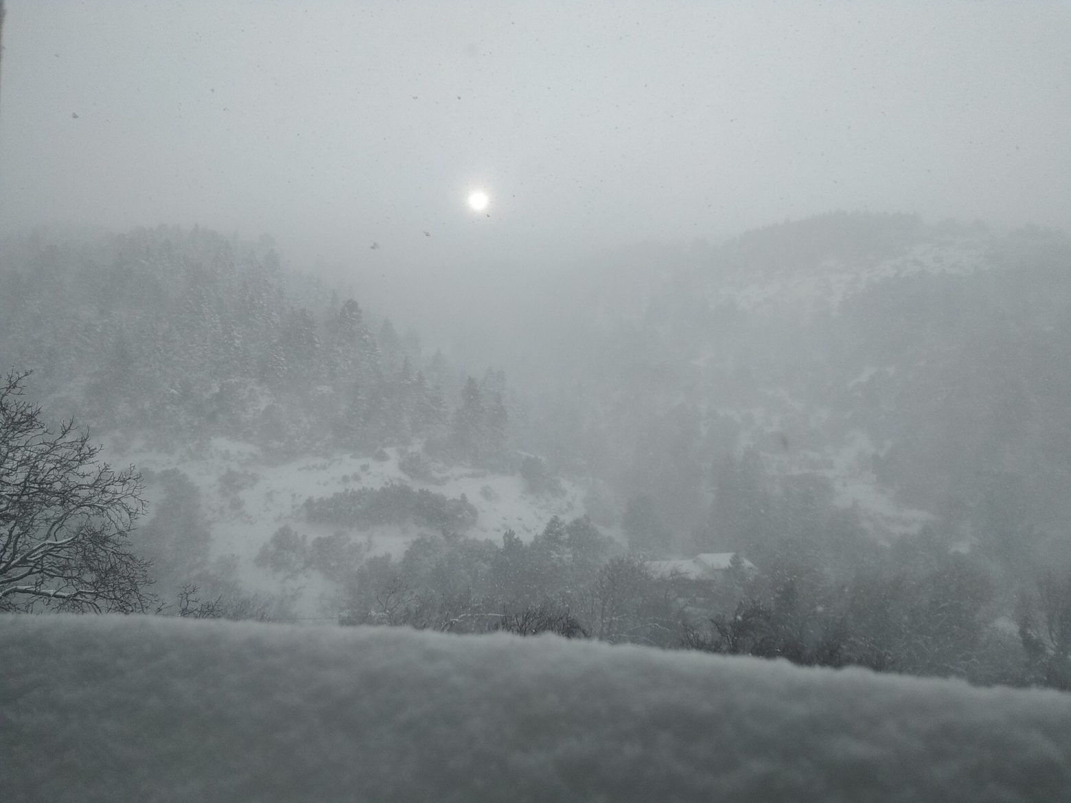 Διακοπή ρεύματος: Στο σκοτάδι πολλές περιοχές των Βορείων Προαστίων