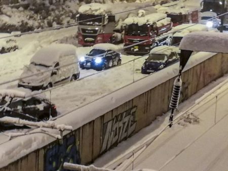 Κακοκαιρία «Ελπίδα»: Αποζημίωση 2.000 ευρώ για κάθε εγκλωβισμένο αυτοκίνητο στην Αττική Οδό