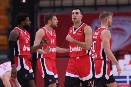 Ολυμπιακός: Δεν συμπληρώνει 12άδα κόντρα στην ΑΕΚ