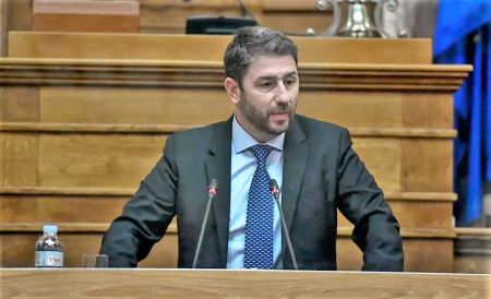 Ο Ανδρουλάκης και το μέτωπο κατά Μητσοτάκη-Τσίπρα