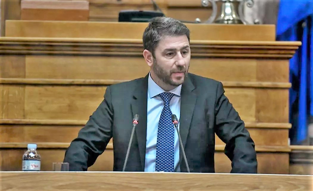 Ο Ανδρουλάκης και το μέτωπο κατά Μητσοτάκη-Τσίπρα