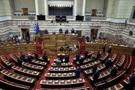 Βουλή – LIVE: Συζήτηση για την πρόταση δυσπιστίας κατά της Κυβέρνησης