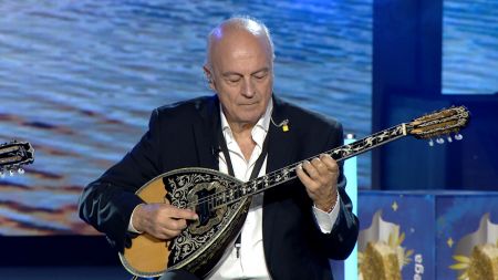 Στο Σπίτι με το MEGA o Θανάσης Πολυκανδριώτης