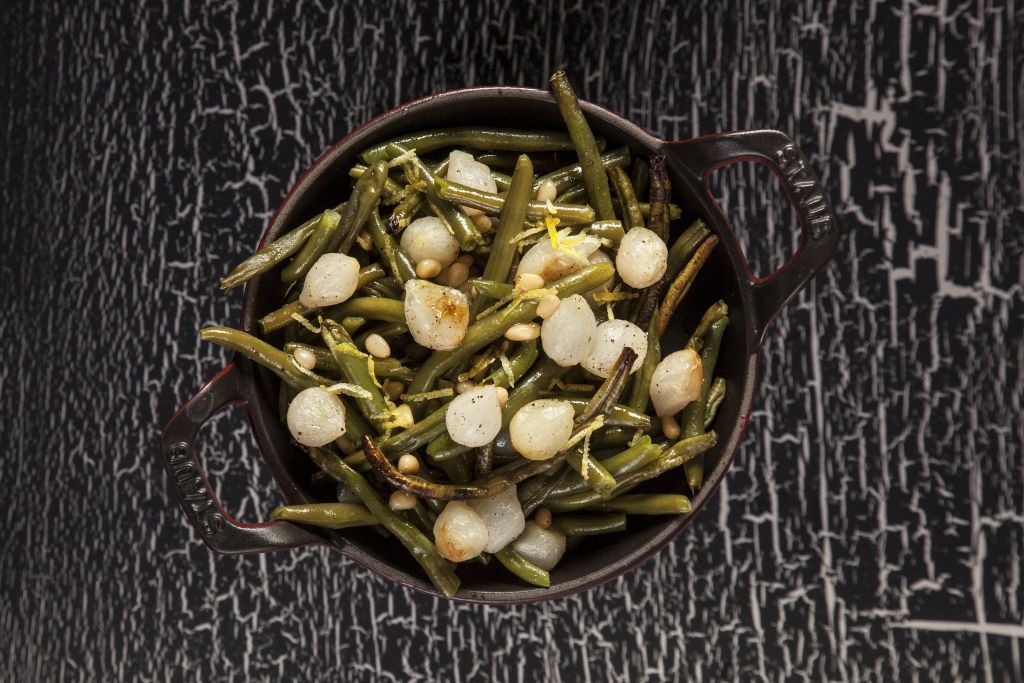 Ψητά φασολάκια με κουκουνάρι