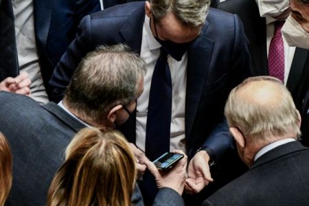 Μητσοτάκης: «Ποιος πρωθυπουργός; Μόνο Σπανάκης υπάρχει σήμερα»