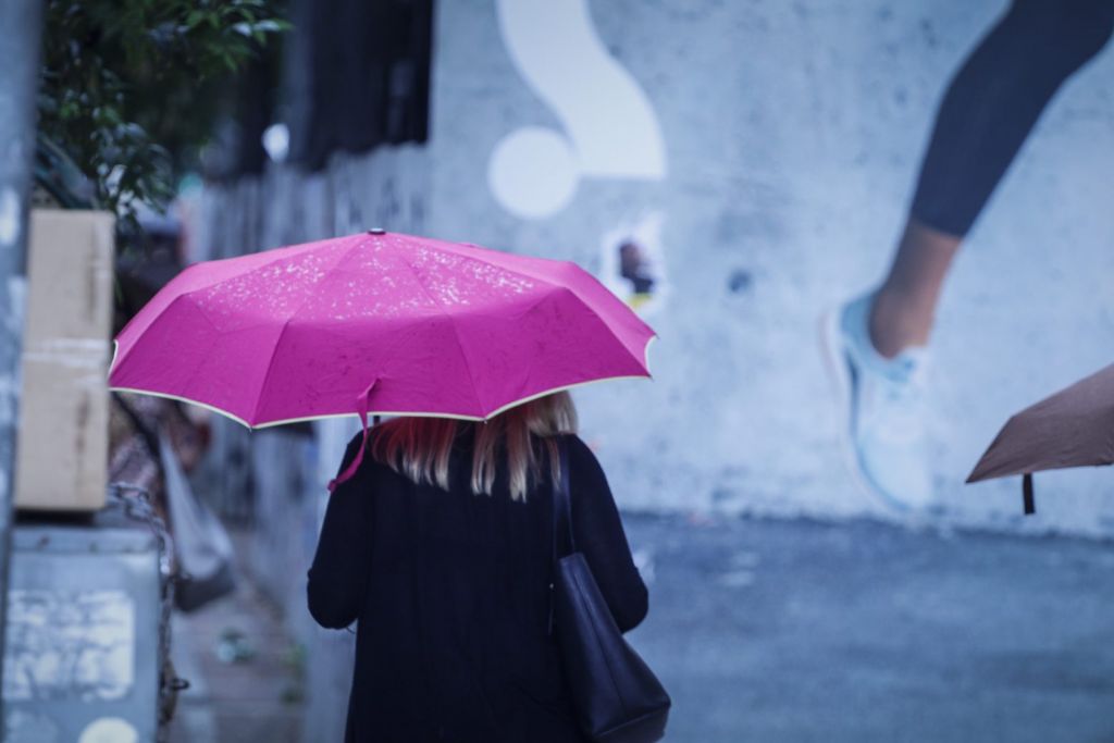 Καιρός: Νέο κύμα κακοκαιρίας μέχρι και την Τετάρτη – Ποιες περιοχές θα επηρεαστούν