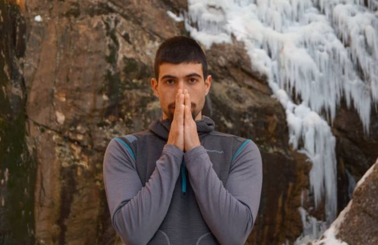 Θλίψη στα Τζουμέρκα για το θάνατο του 21χρονου Ερμή Θεοχαρόπουλου | tovima.gr